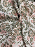 Tela Gobelino Jacquard Rosas Rosadas – Fondo Blanco