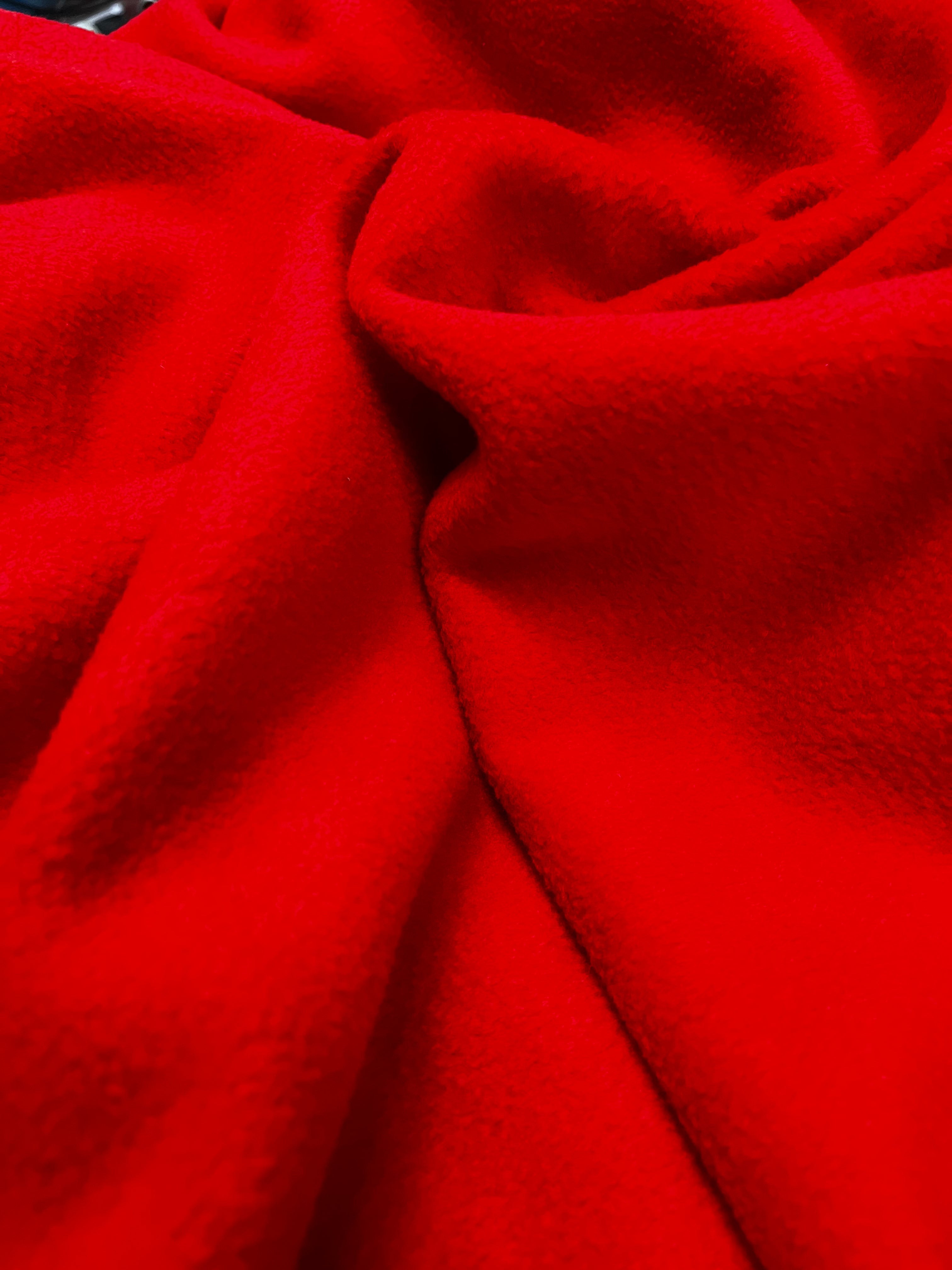 Tela Polar Rojo – Ideal para Abrigo y Manualidades
