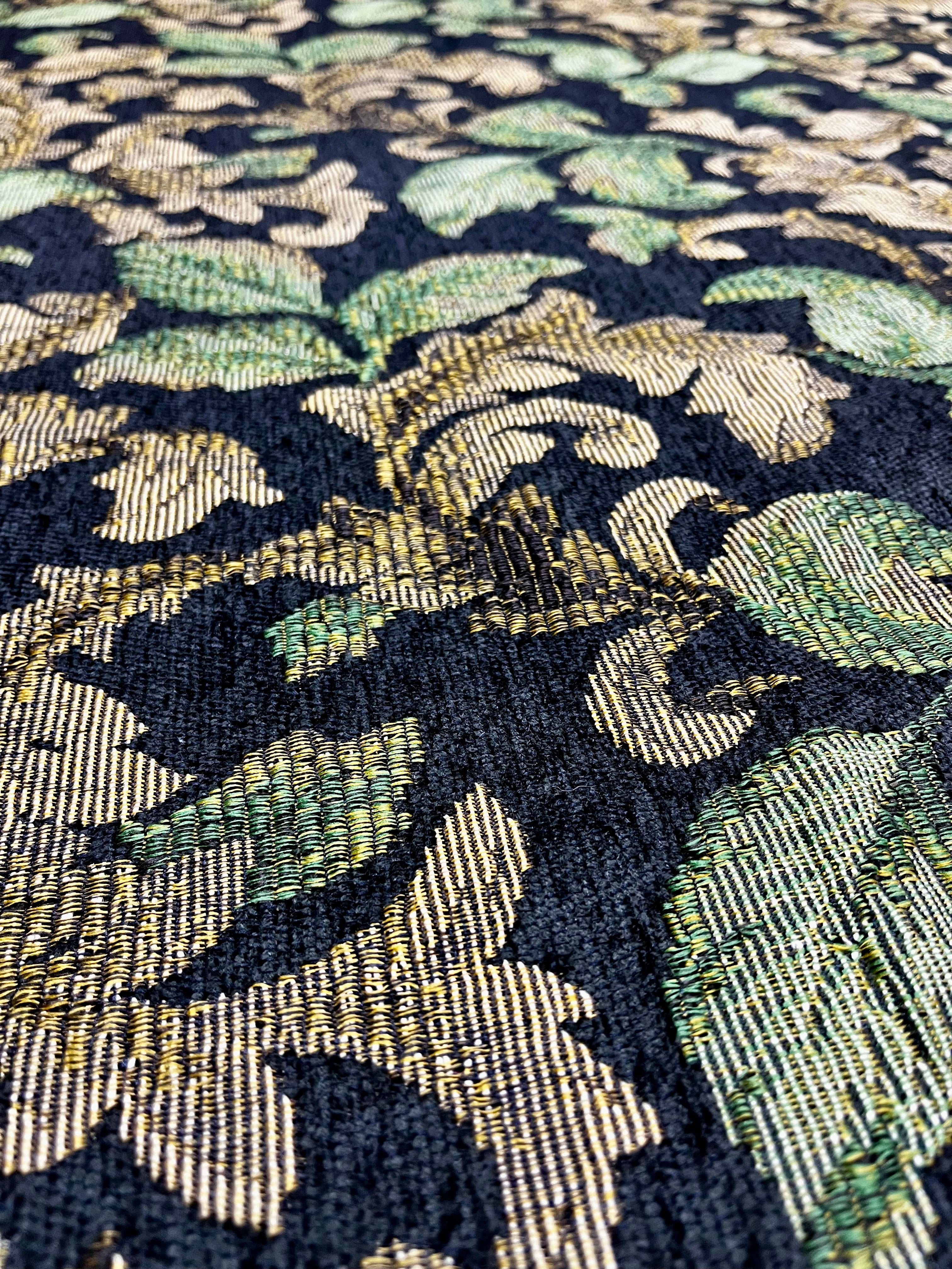 Tela Gobelino Jacquard Fondo Negro – Hojas Verdes y Doradas