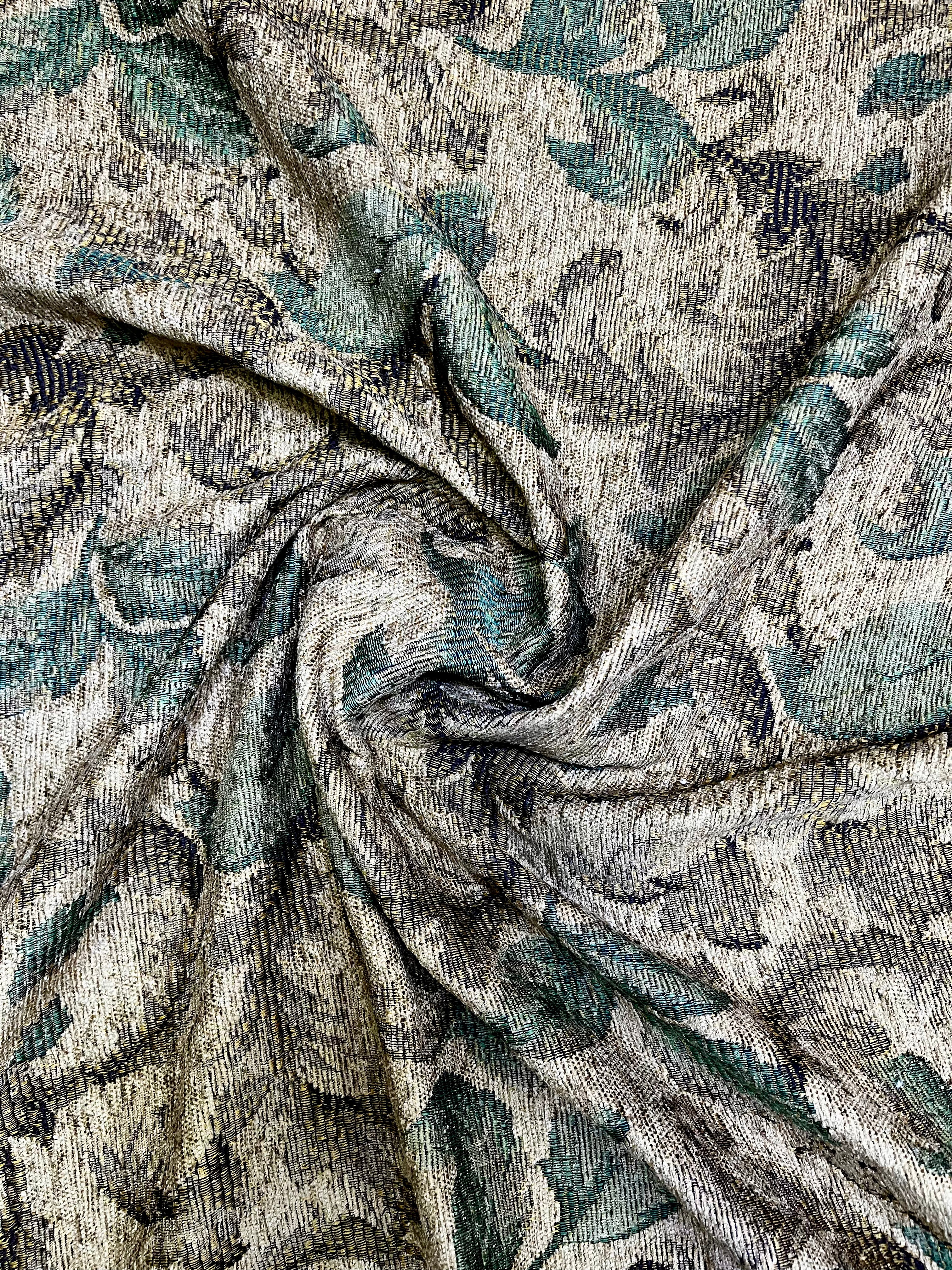 Tela Gobelino Jacquard Hojas Azul Verdoso – Fondo Crema