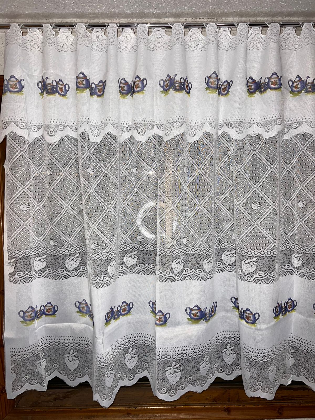 Cortina de Cocina Encaje Teteras – 1.50 x 1.20 mt